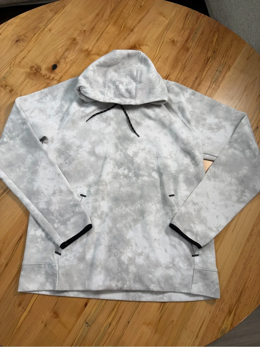 Old Navy Active Dynamic Fleece Gray Tie-Dye Hoodie Size Medium